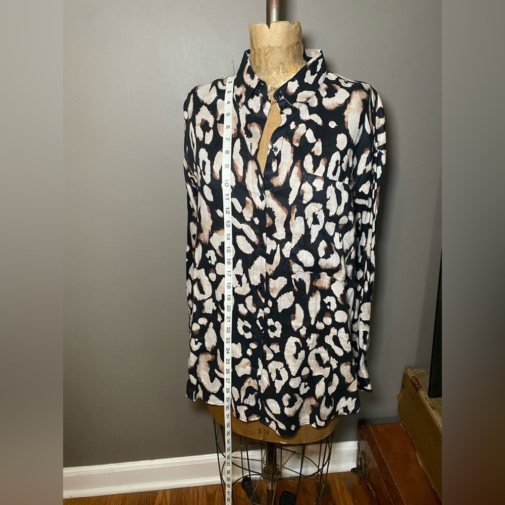 H&M 100% Linen Leopard Animal Print Button Up Shirt S - Picture 3 of 9